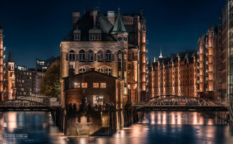 Speicherstadt Wasserschloss at night — © Athanasios Panagiotopoulos